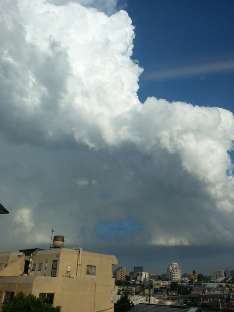 ゲリラ豪雨の積乱雲