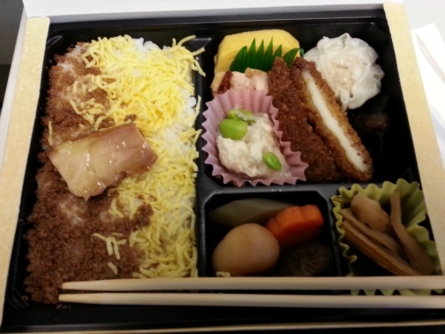 新幹線でお弁当