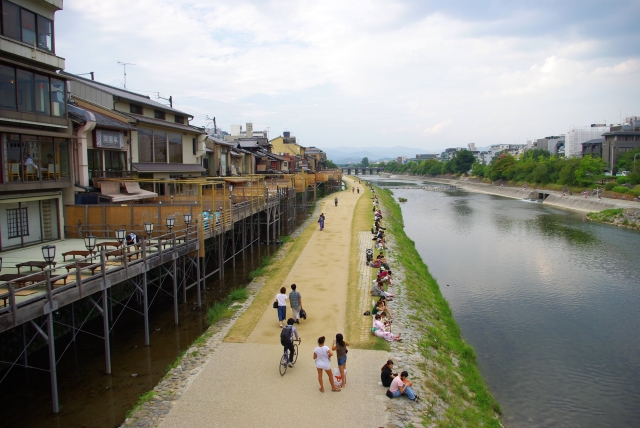 鴨川・納涼床