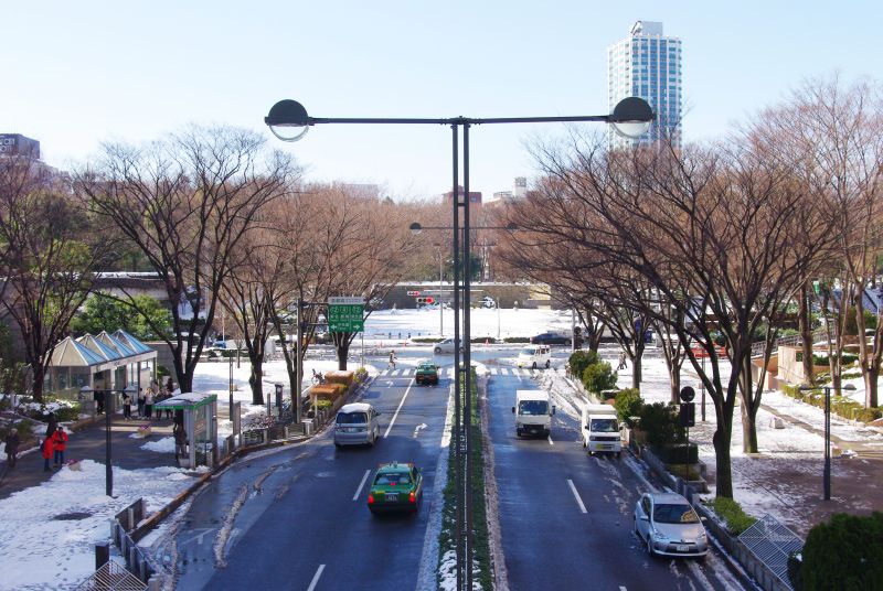 雪の新宿