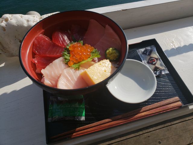 豊海・マグロ卸のマグロ丼の店