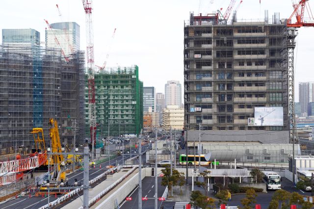 晴海埠頭・客船ターミナルからのオリンピック選手村建設地