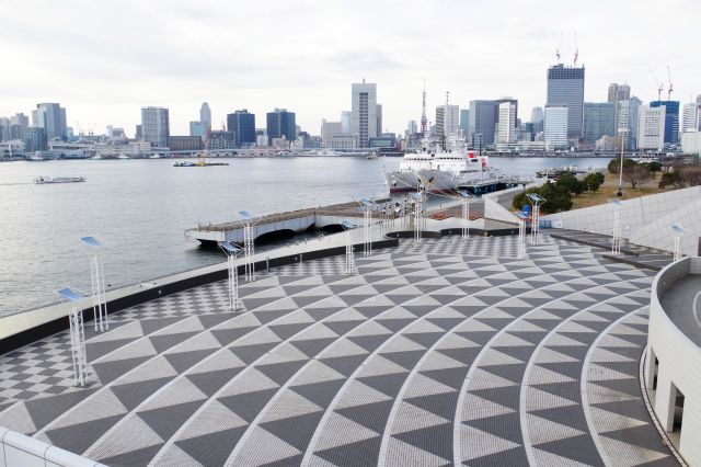 晴海埠頭・客船ターミナルからの風景