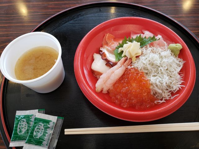 南三陸の海鮮丼