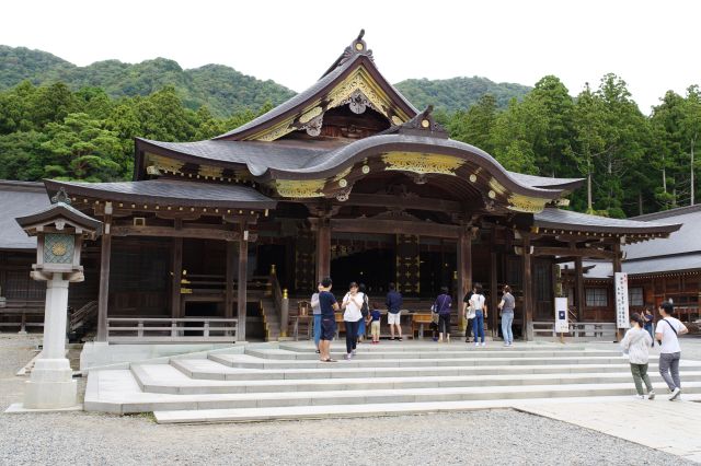 弥彦神社