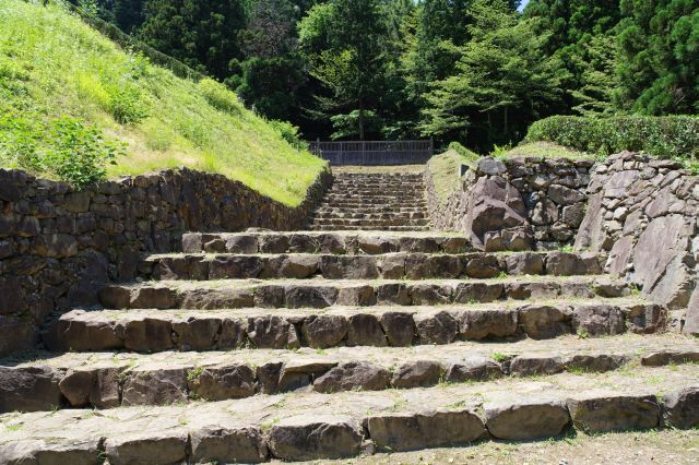 八王子城跡・石垣