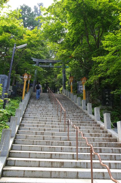 階段が続く