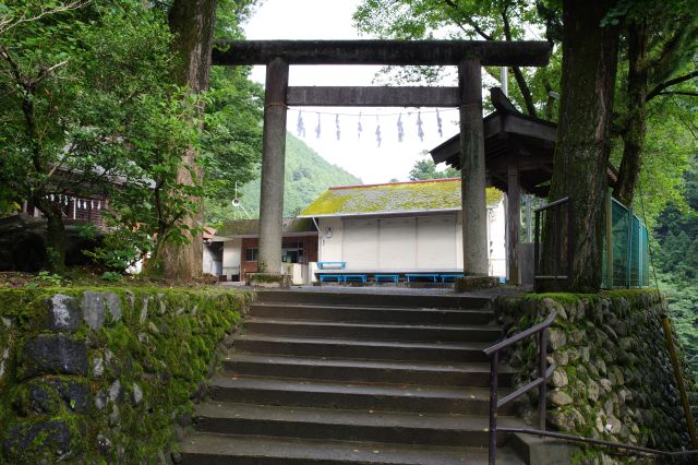 奥氷川神社の鳥居