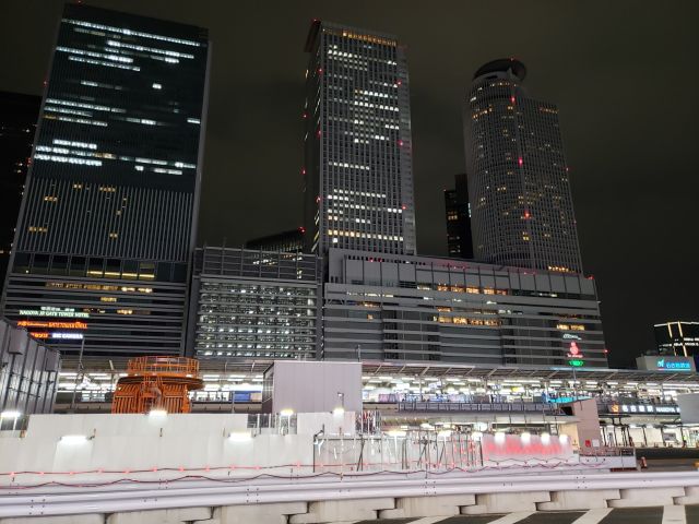 名古屋駅の夜