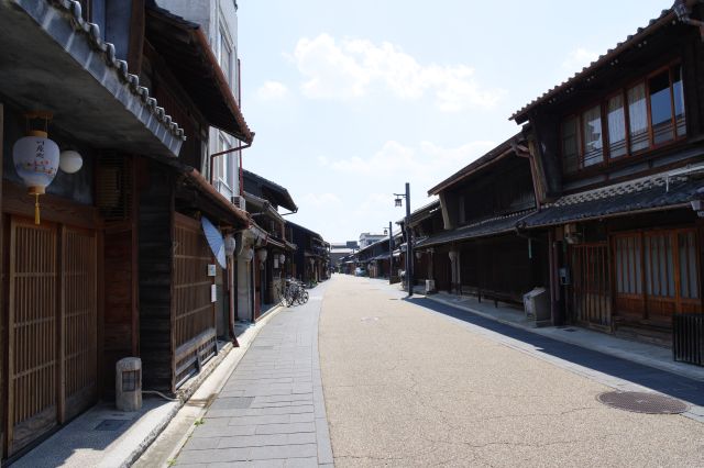 川原町の町並み