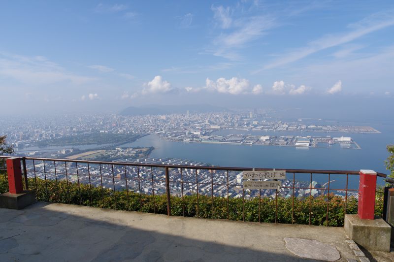 屋島・獅子の霊巌