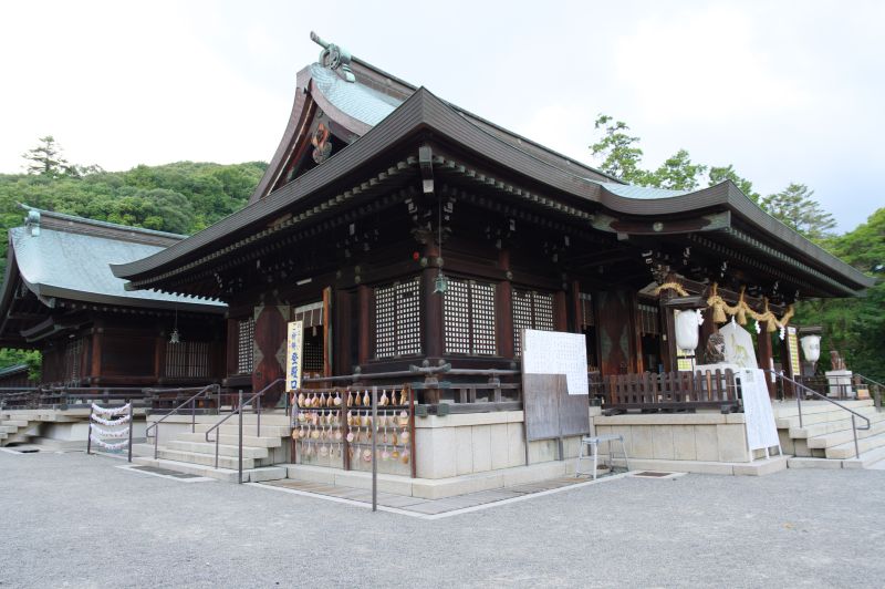 吉備津彦神社・拝殿