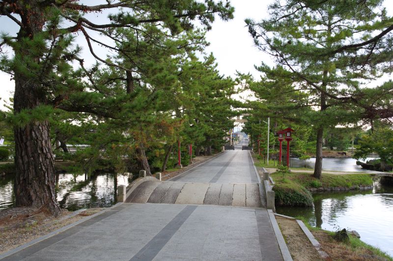 吉備津彦神社・参道