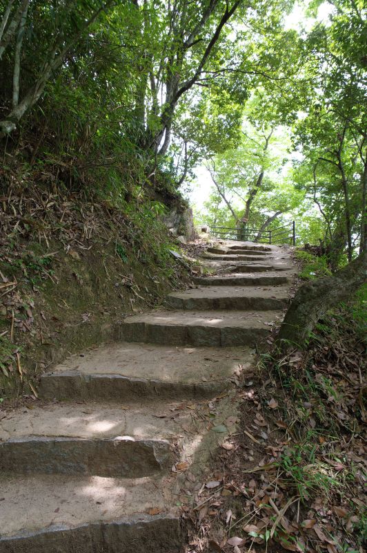 備中松山城・天守への山道