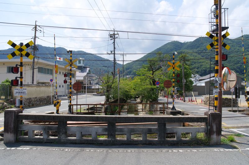 備中高梁・紺屋川通り・踏切前