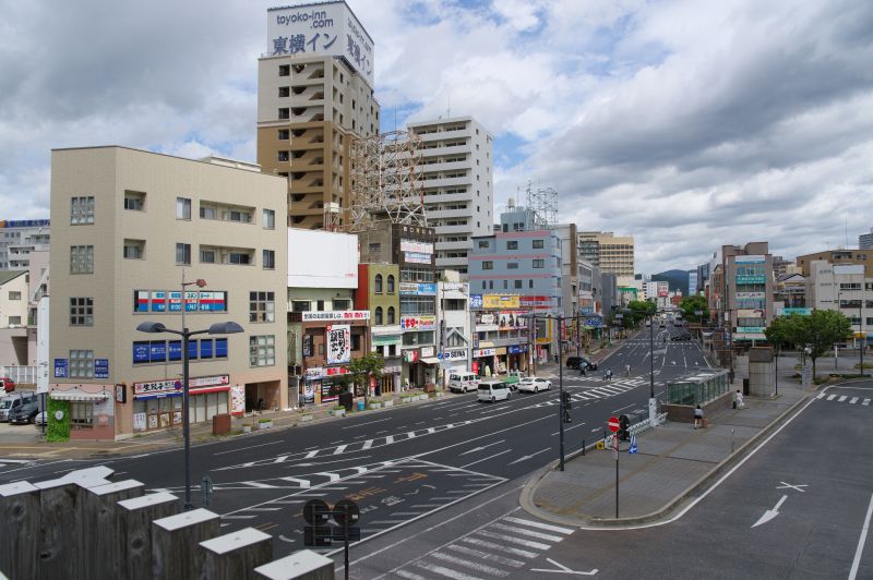 岡山駅西口・西側の通り