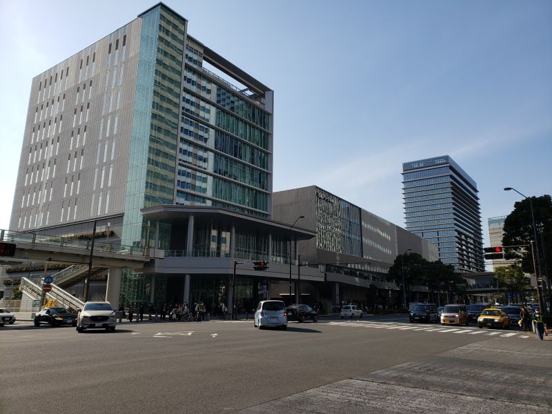 MM・けやき通り西交差点