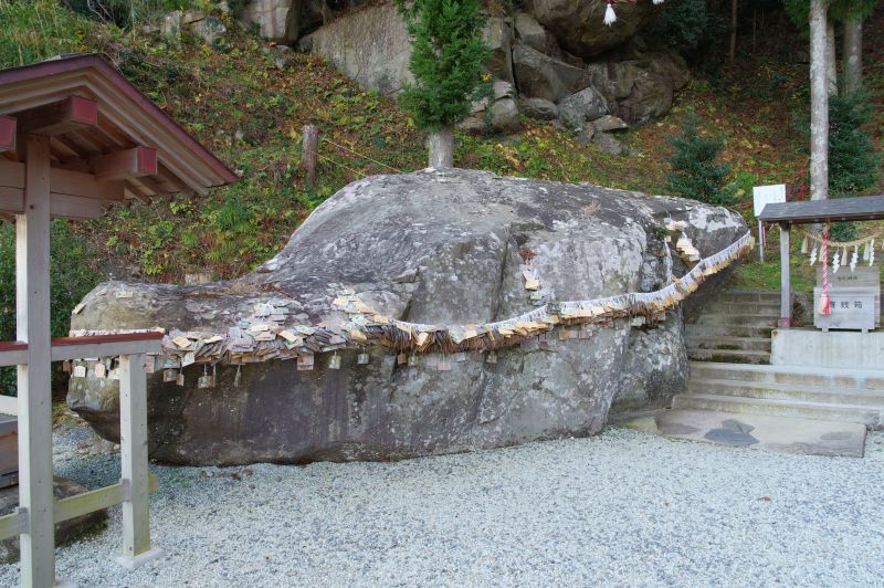 釣石神社