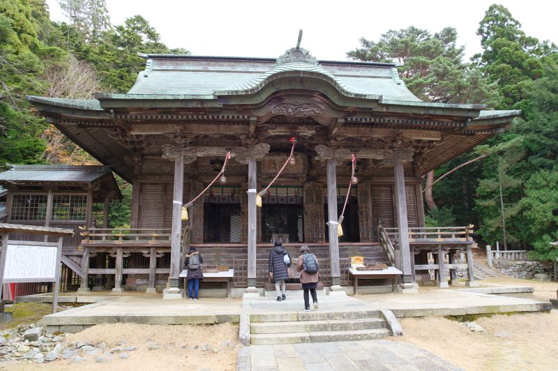 金華山黄金山神社から下山