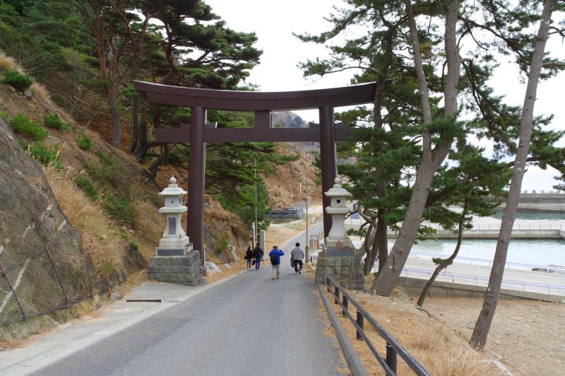 金華山黄金山神社から下山