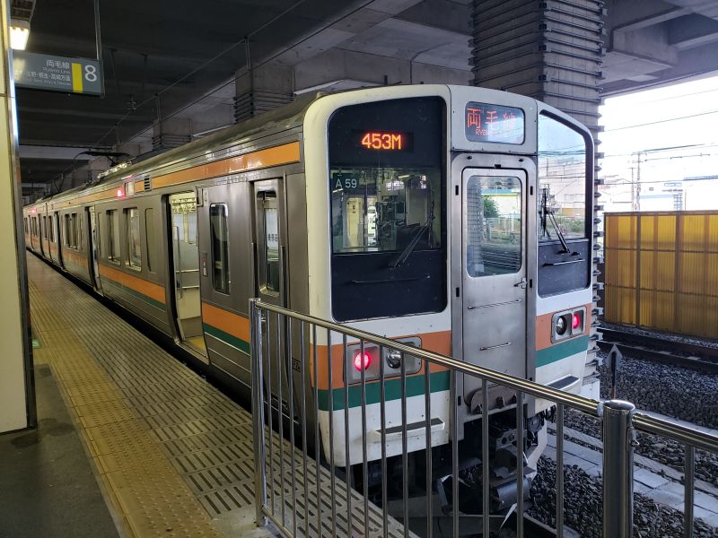 両毛線・小山駅