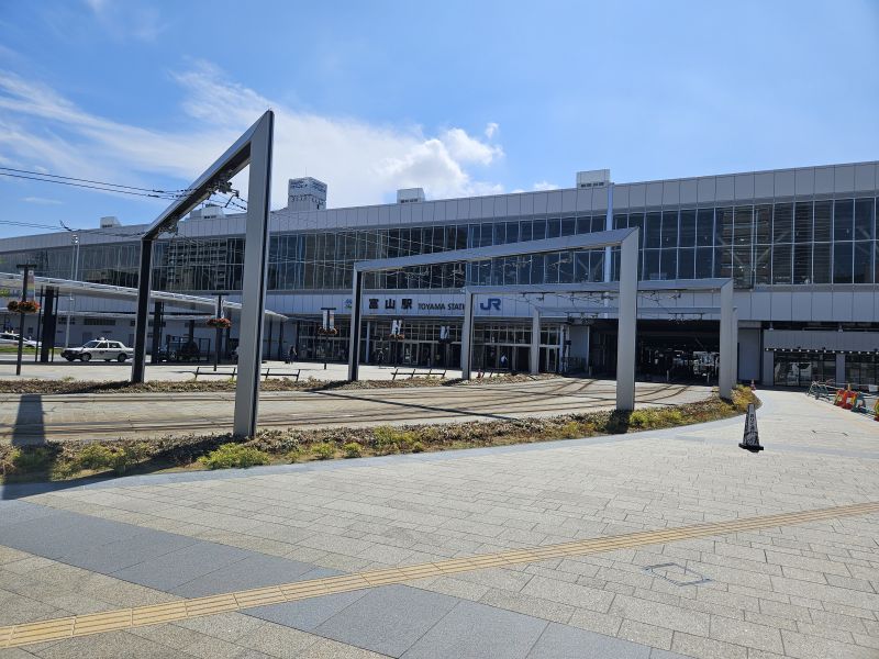 富山駅