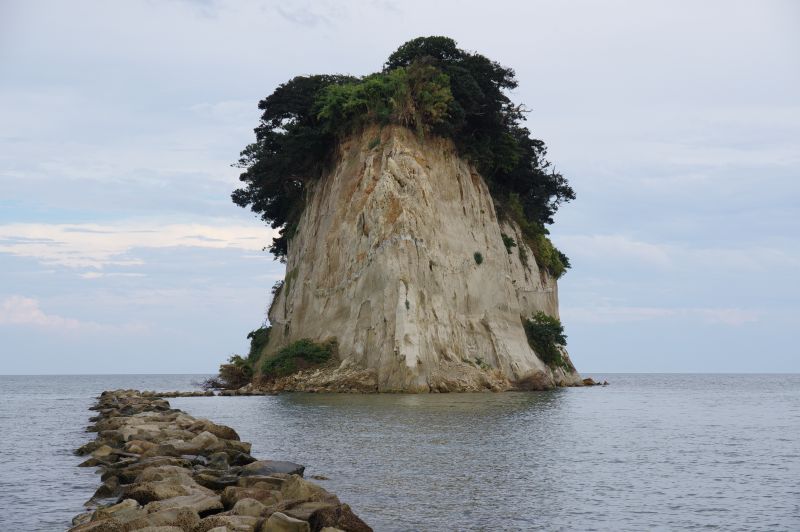 見附島