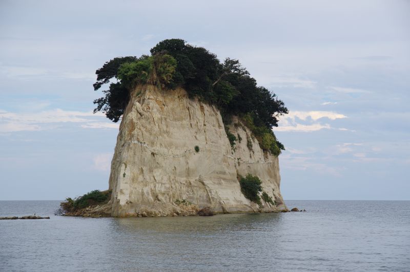 見附島