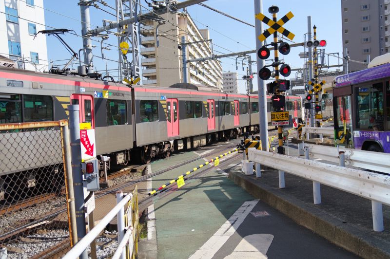 八ツ山橋
