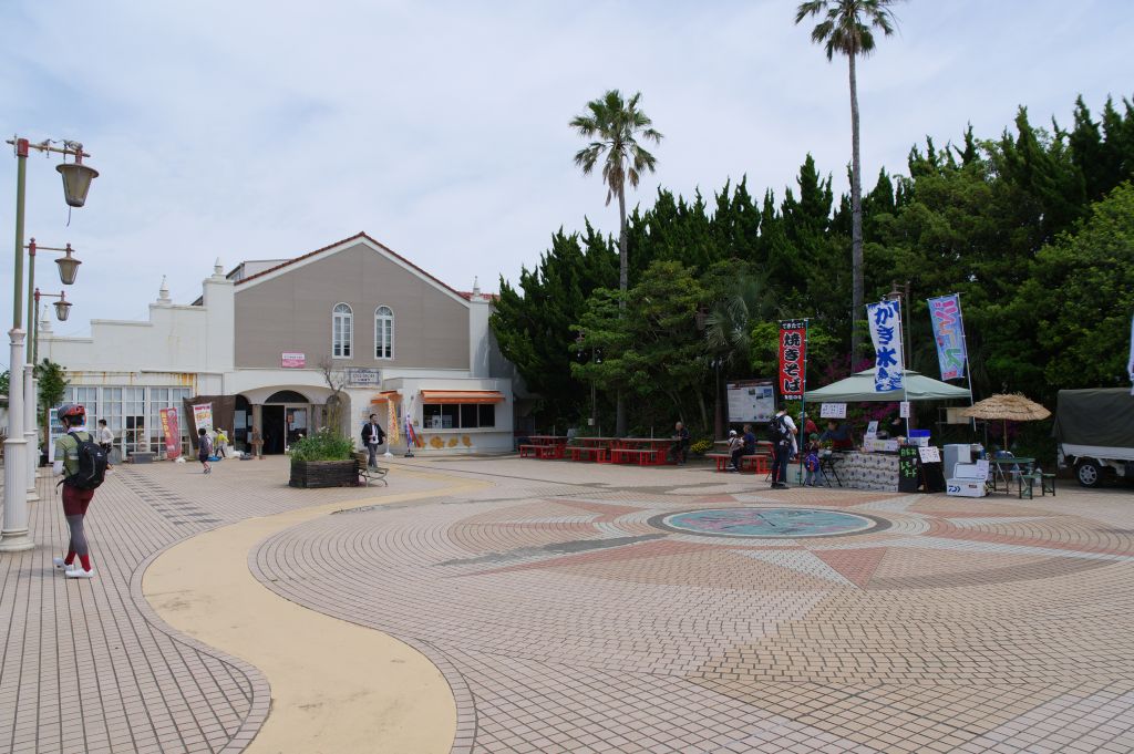 銚子電鉄・犬吠駅前の広場
