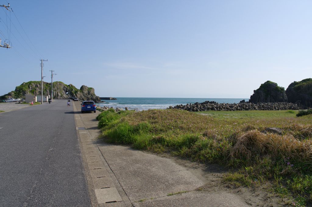 千騎ケ岩と浜
