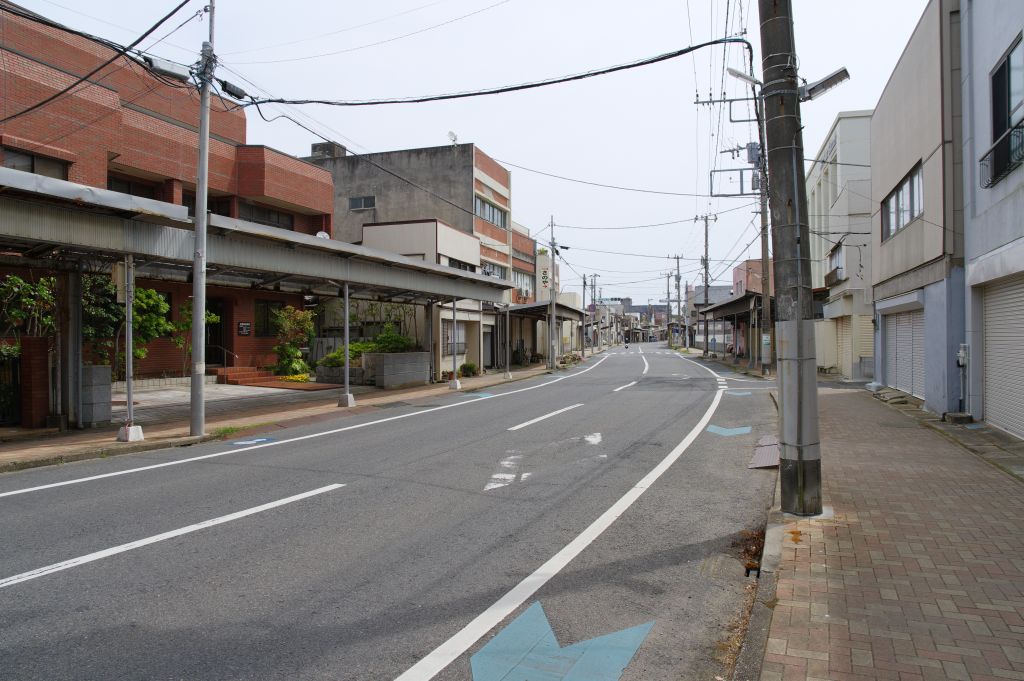 飯沼観音北側の通り