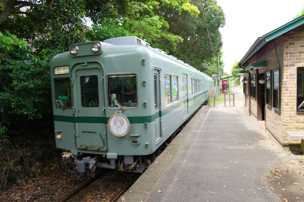 銚子電鉄・本銚子駅・列車が到着