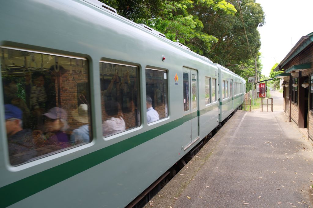 銚子電鉄・本銚子駅・列車が到着