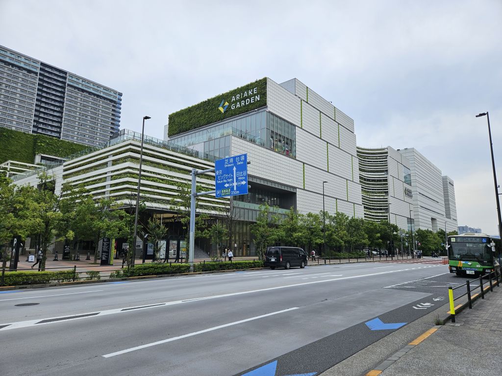 櫻坂46四期生・FirstShowcase会場周辺