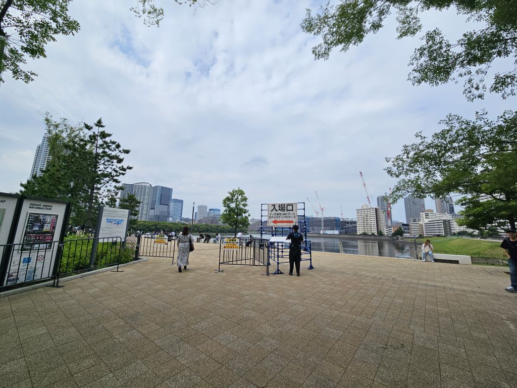 櫻坂46四期生・FirstShowcase会場周辺