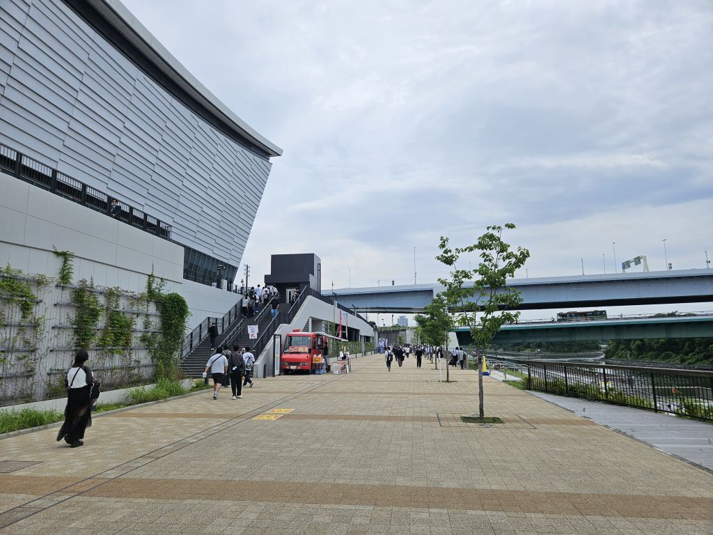 櫻坂46四期生・FirstShowcase会場周辺