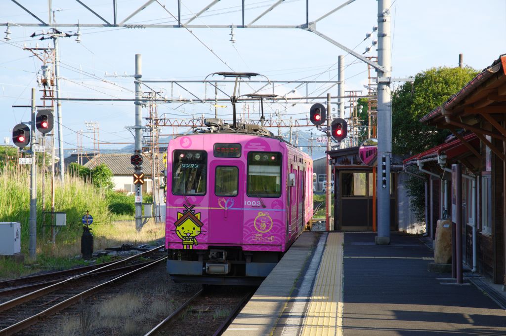一畑口駅・電車が出発