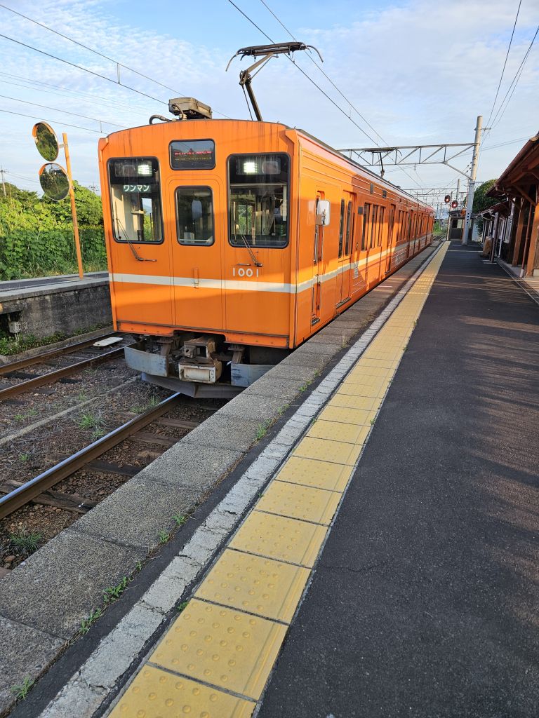 一畑口駅・電車が到着