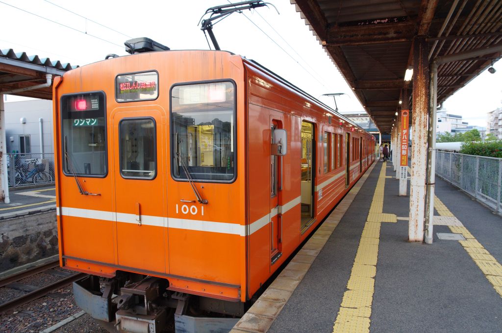 松江しんじ湖温泉駅・到着した電車