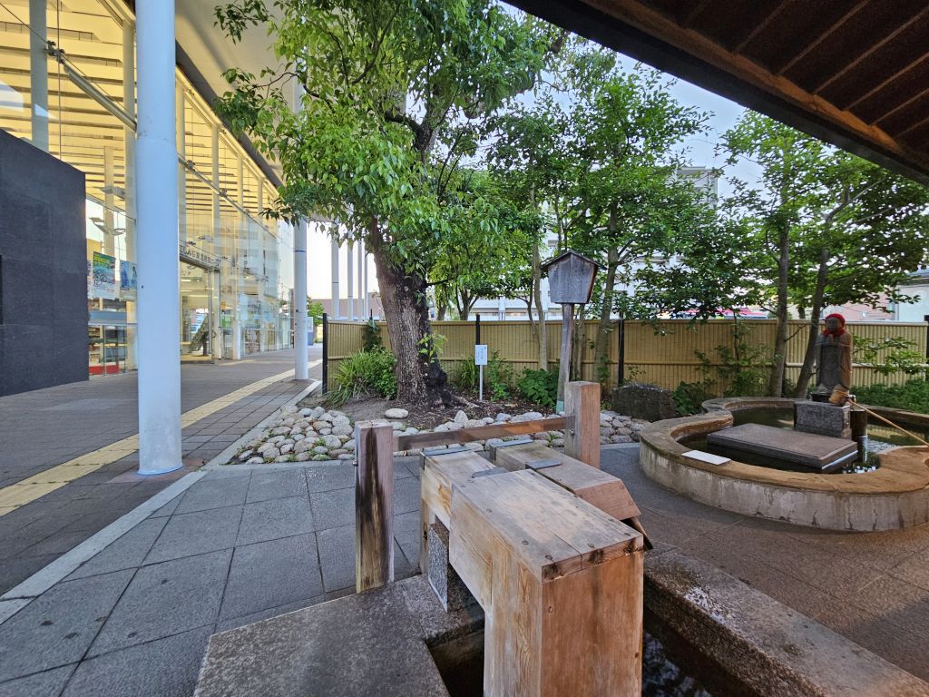 松江しんじ湖温泉駅・足湯