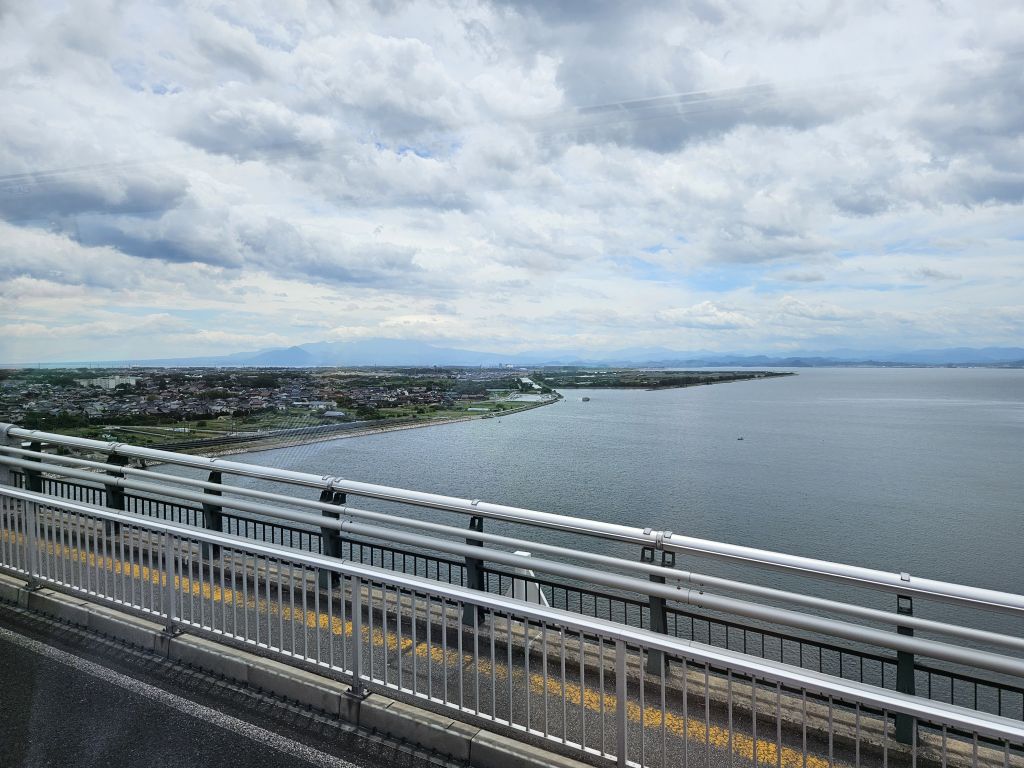 ベタ踏み坂(江島大橋)・坂を登る