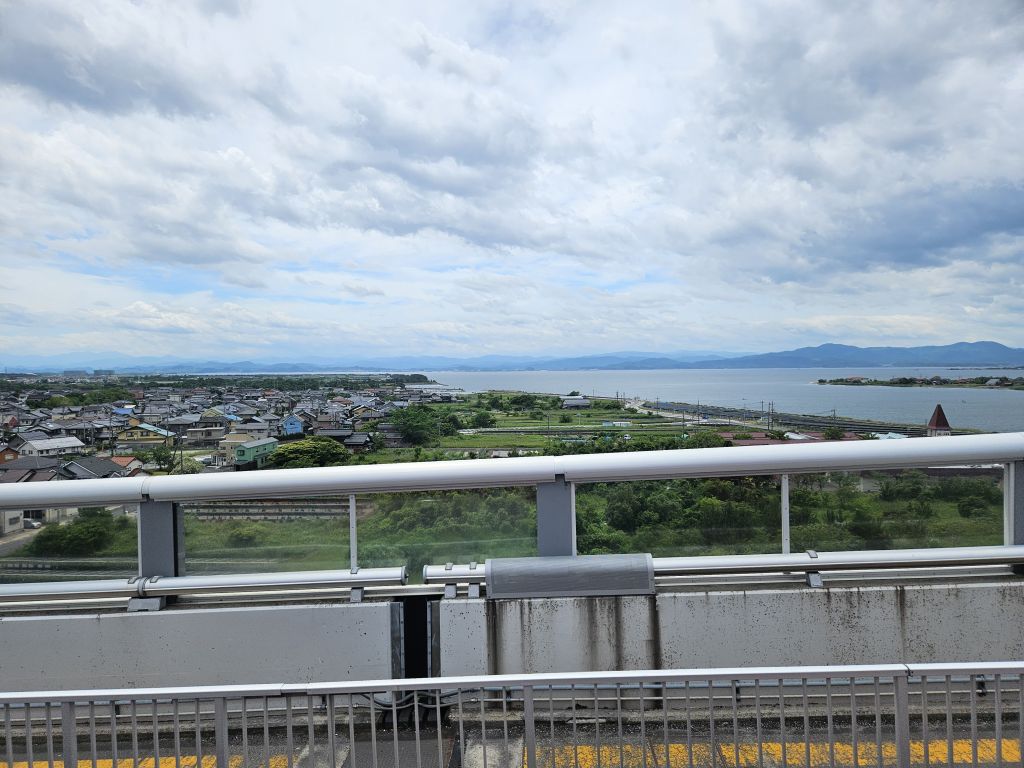 ベタ踏み坂(江島大橋)・坂を下る