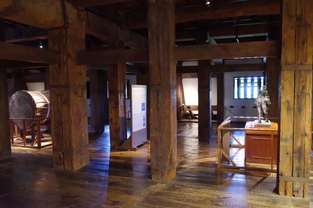 松江城・2階の空間