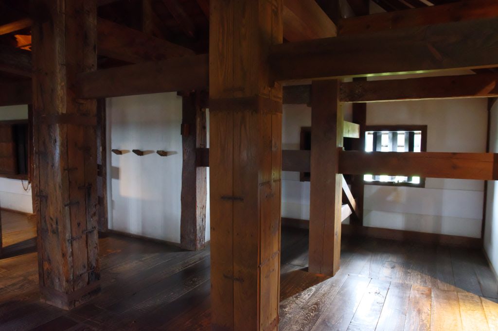 松江城・4階の空間