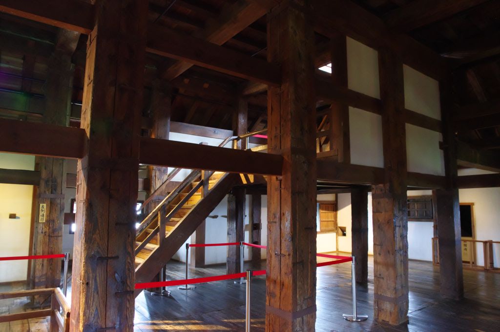 松江城・4階の階段