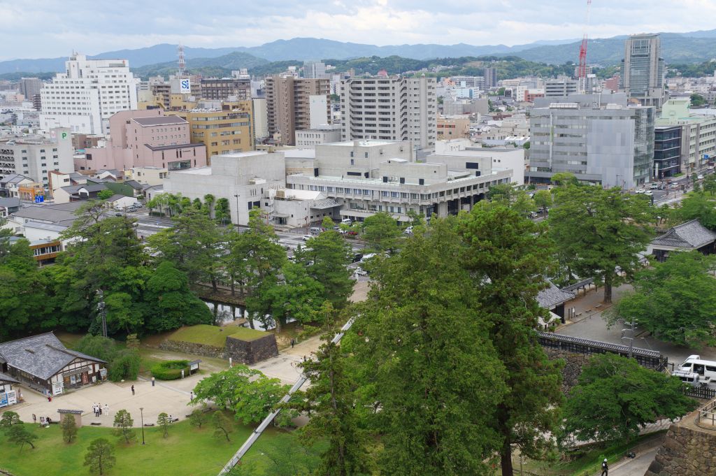 松江城・南東側の市街地