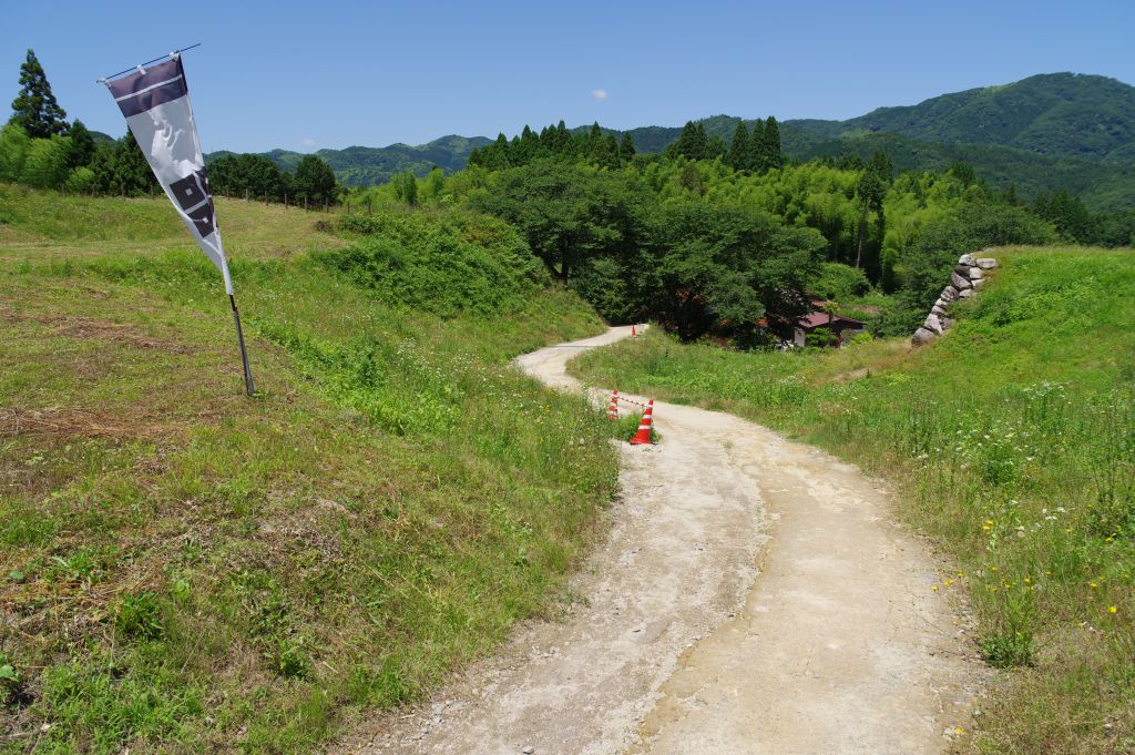 月山富田城・山中御殿から下る道