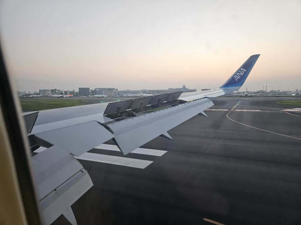 飛行機からの景色・羽田空港に着陸