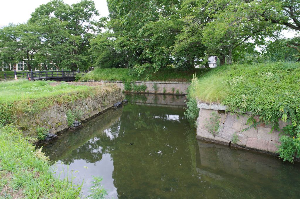 龍岡城・通用門の堀